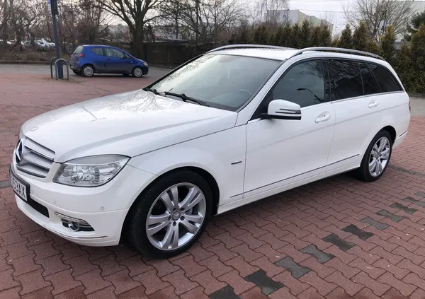 samochody osobowe Mercedes-Benz Klasa C cena 36900 przebieg: 218000, rok produkcji 2009 z Toruń